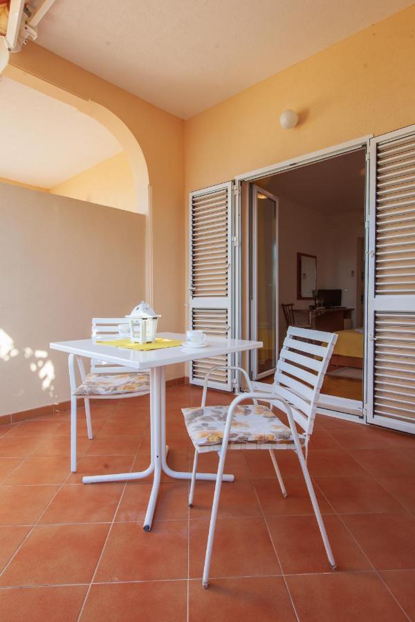 Vila Nives Podgora Buitenkant foto