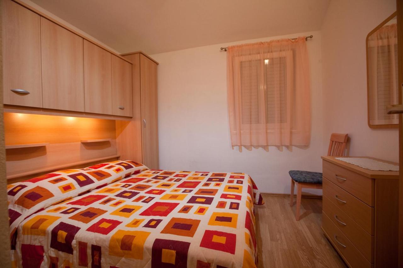 Vila Nives Podgora Buitenkant foto