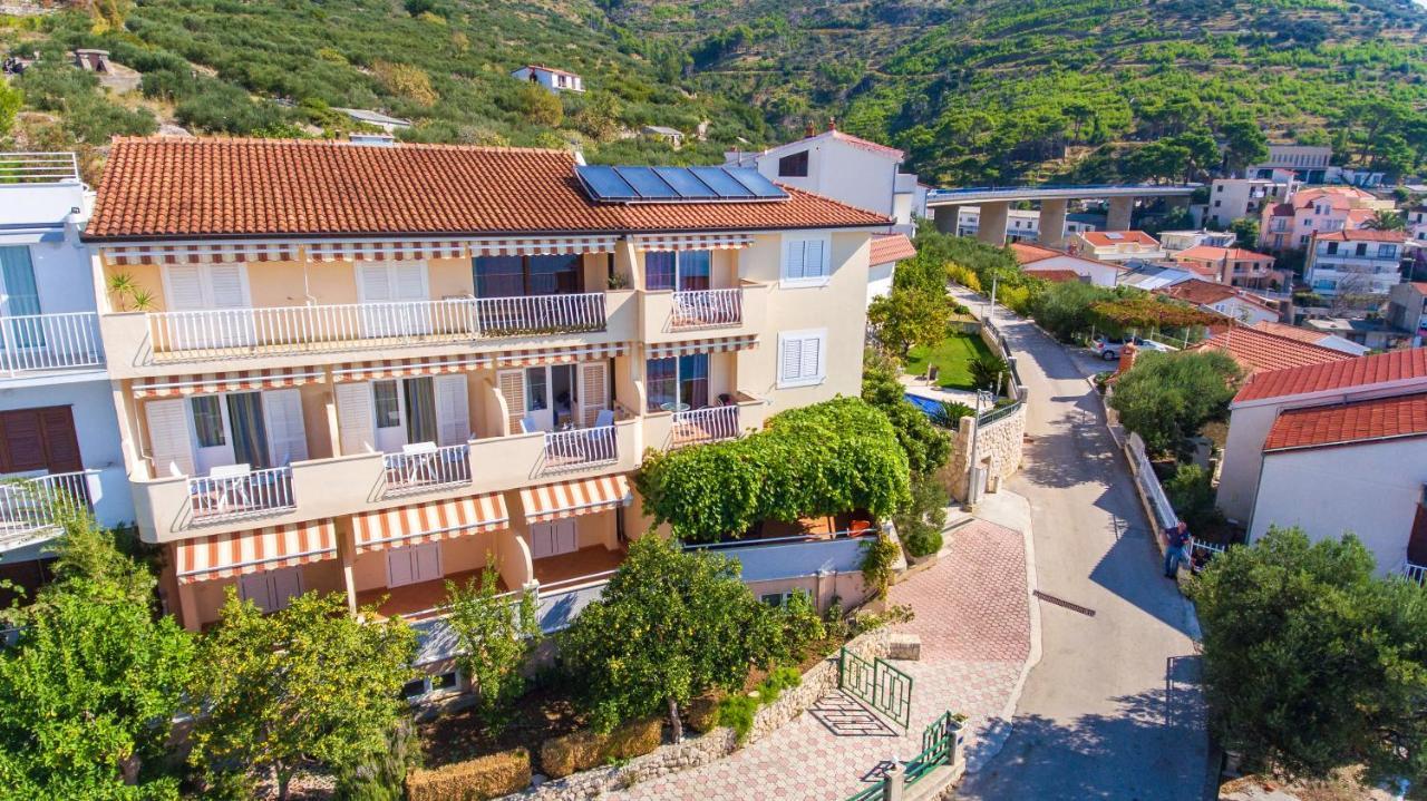 Vila Nives Podgora Buitenkant foto